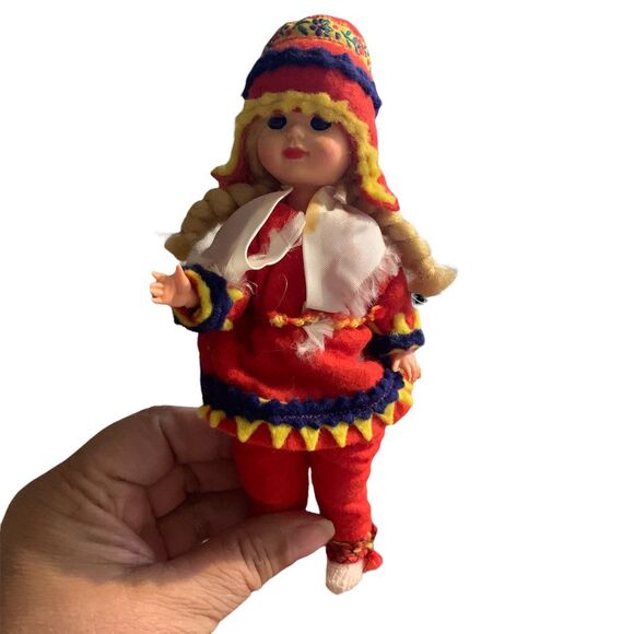 Set of 6 ethnic dolls. Measures 9 inches to 8 inches. - Picture 2 of 8